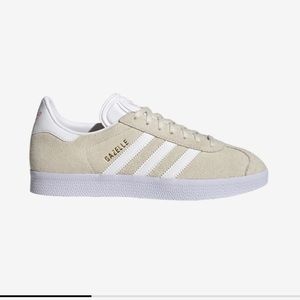 Adidas off white gazelles. Rarely worn! Great condition size 7.5 M